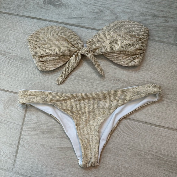 Beach Riot bikini set - Picture 2 of 4